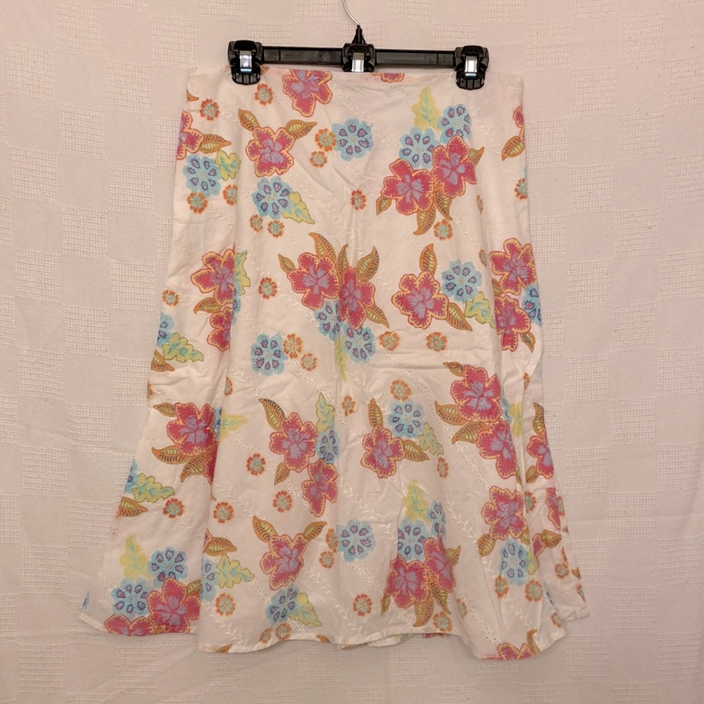 EUC Sigrid Olsen Sport, white cotton skirt with floral design, size US 12
